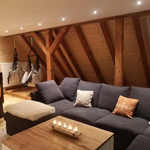 Ruhig Gelegene, Moderne Apartment
